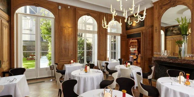 Clarance Hotel - restaurant