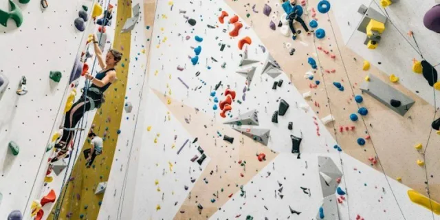 Climb Up Cergy