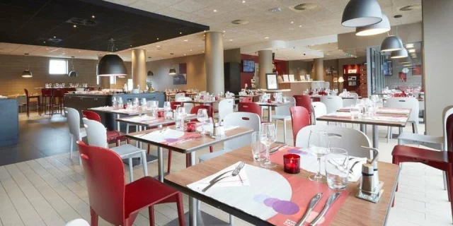 Hôtel Restaurant Campanile Lille Euralille - restaurant