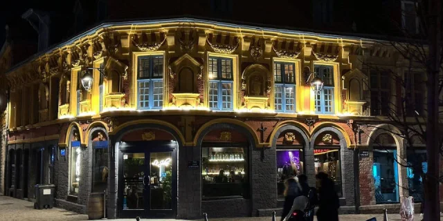 Joker Cocktails & Bar - facade