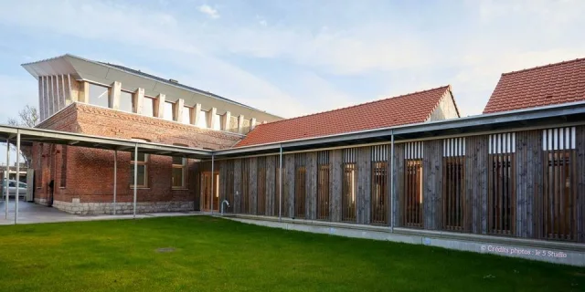 La Ferme des Ailleurs - facade