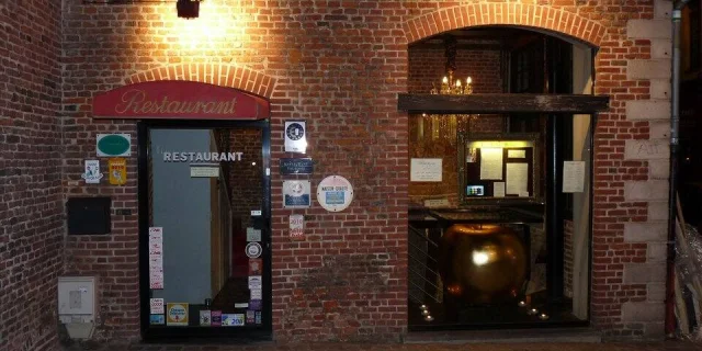 Le Lion Bossu - facade